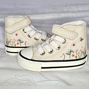 Chuck Taylor INFANT Converse Allstar Embroidered Floral Print Sneakers